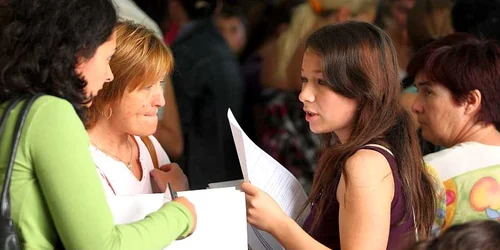 Primeşti 500 de lei din partea statului dacă angajezi studenţi sau elevi pe perioada vacanţei