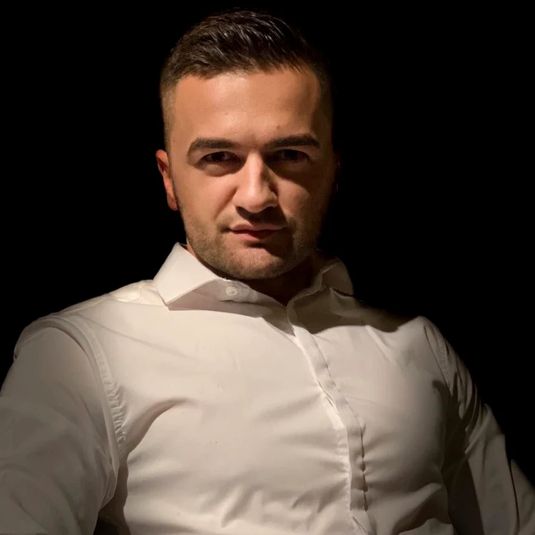 Andrei Pintican divorţase oficial astăzi de soţia sa FOTO: Facebook