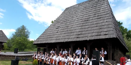 muzeul satului mm