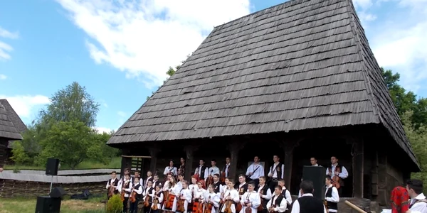 muzeul satului mm
