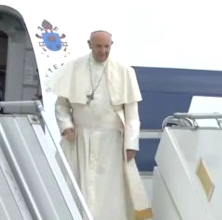 Papa Francisc a plecat bucuros din România