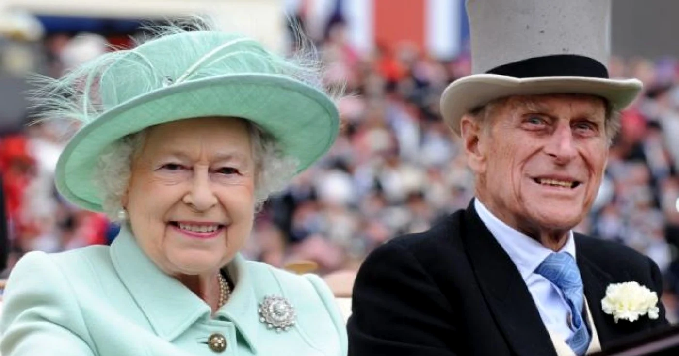 Sodexo furnizează alimente şi pentru hipodromul Royal Ascot, a cărui invitată permanentă este însăşi Regina Marii Britanii  FOTO Mail Online