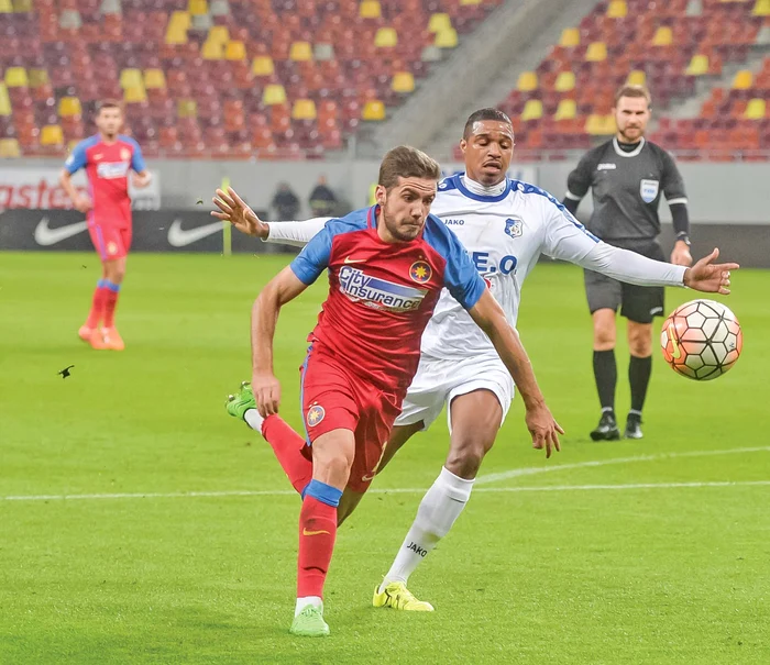 Stelistul Alex Chipciu, unul dintre obișnuiții la echipa națională, le va aduce bani serioși campionilor, prin prezența sa în lotul pentru Europeanul din Franța