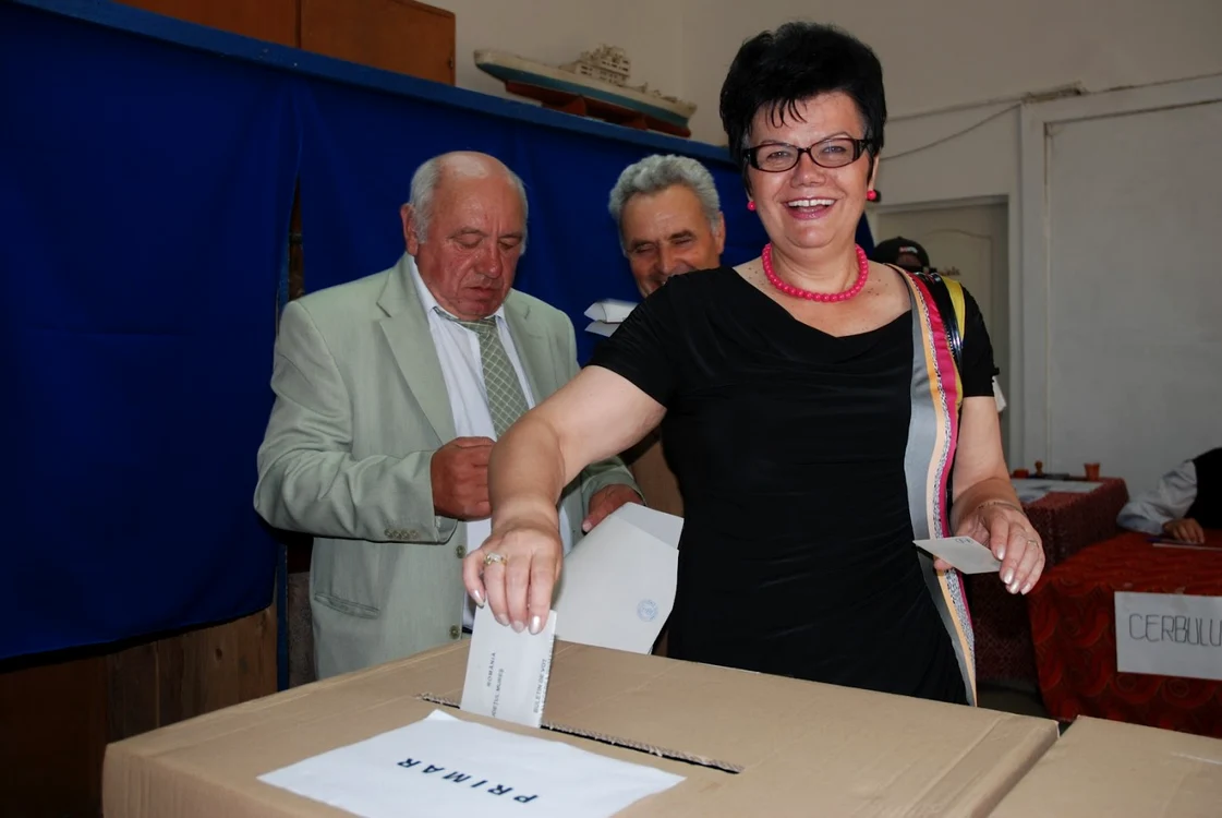 Primarul Maria Precup afirmă că e de partea cetăţenilor (foto: codrutapop.blogspot.ro)