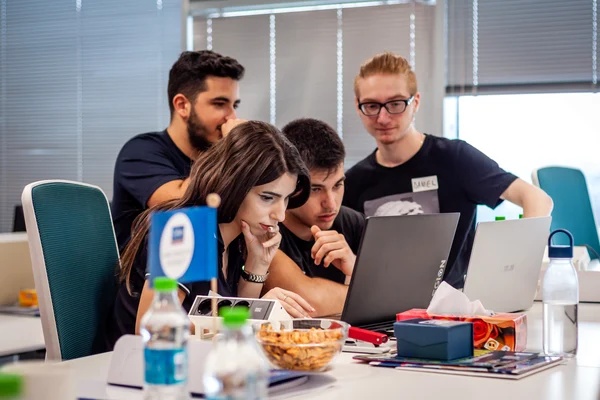 Primul Hackathon Colliers a fost dedicat portofoliilor rezidențiale bancare