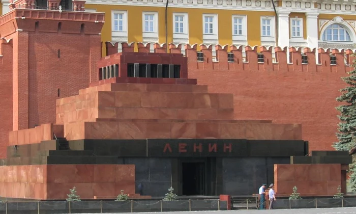Mausoleul lui Lenin din Piața Roșie, închis timp de o lună jpeg
