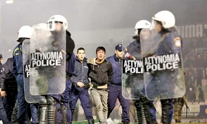 Fanii vinovați au fost  reținuți de poliția elenă  jpeg