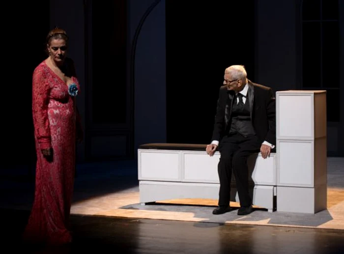 
    Radu Beligan si Maia Morgenstern joaca pentru prima data impreuna, in piesa Leul DesertuluiFOTO: Oana Monica Nae  