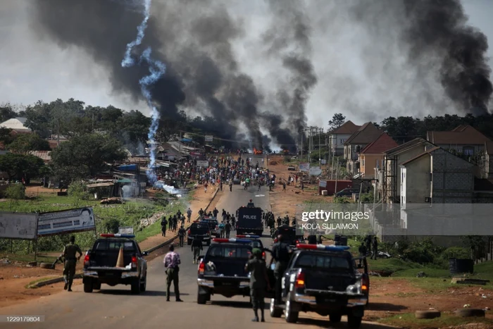 Peste 1.800 de deţinuţi au scăpat de la închisoarea din oraşul nigerian Owerri. Imagine Getty Images