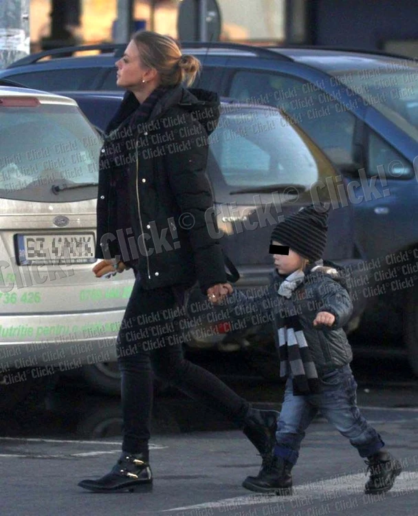 Jojo şi-a cumpărat crenvurşti de la un centru comercial din nordul Capitalei