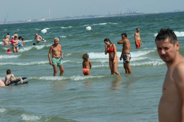 Sofia se înţelege bine şi cu iubitul mamei ei, Cătălin