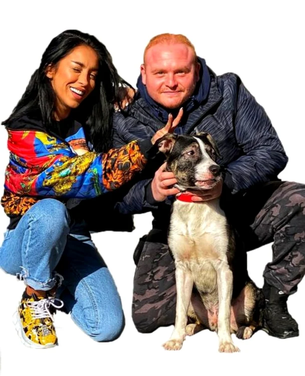 
    Deşi pare foarte  blând, acest Chow Chow  l-a muşcat pe dresor   
