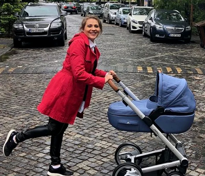 
    Așa au reacționat copiii Mirelei Vaida când și-au cunoscut frățiorul nou-născutFoto Instagram  