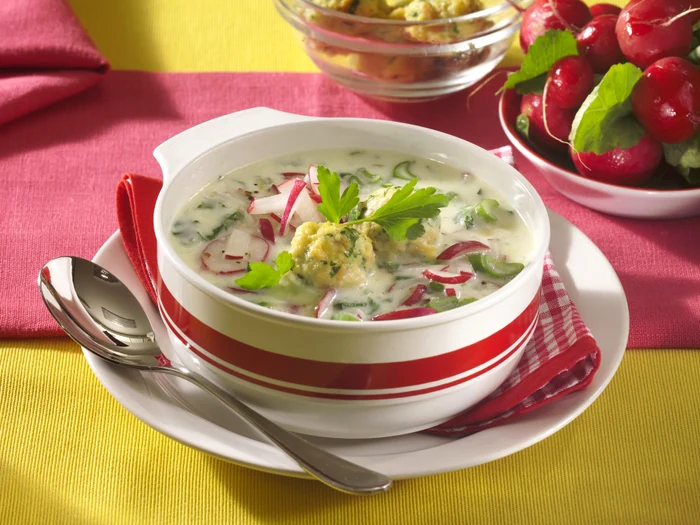 Supă de ridichi cu perişoare