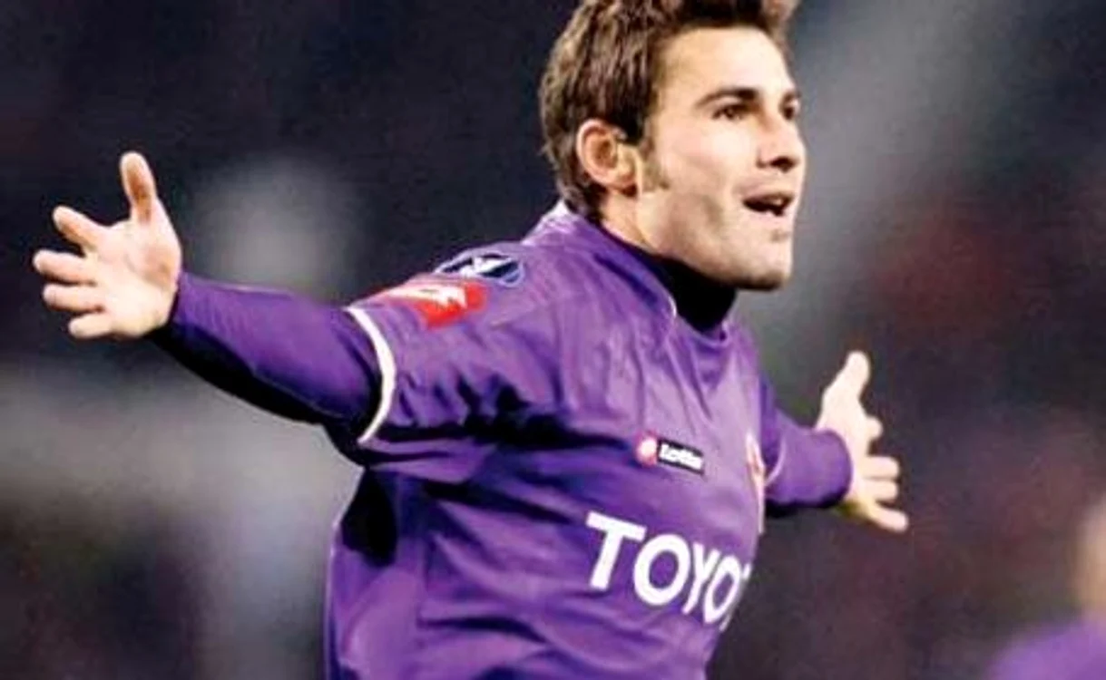 
    Adi Mutu  