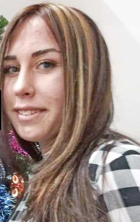 Elena era o elevă conştiincioasă, după cum povestesc vecinii