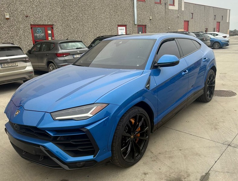 Bolizi de lux, aur și imobile la preț redus - Ce scoate ANAF la licitație