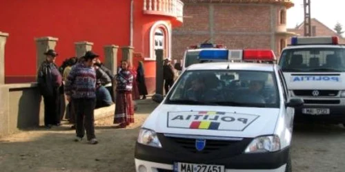 Poliţiştii au percheziţionat mai multe palate ţigăneşti foto arhivă