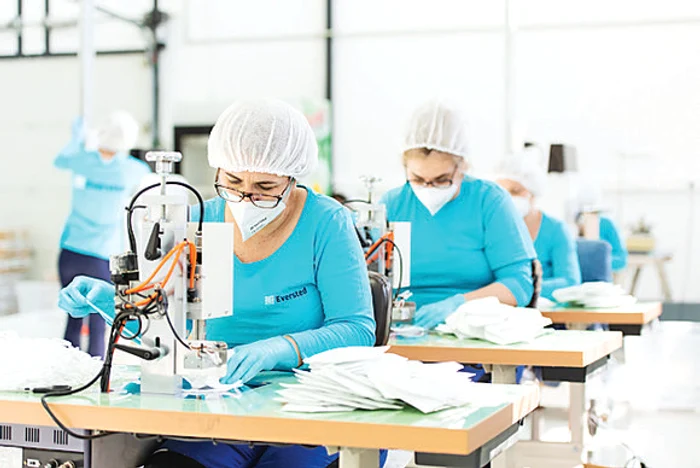La fabrica din comuna Gura Vadului se lucrează de zor