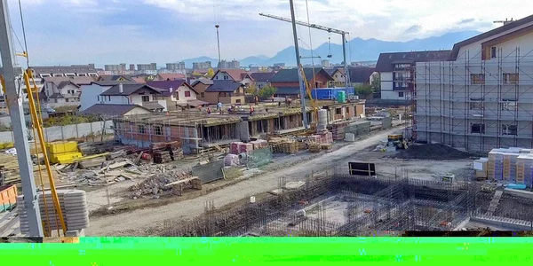 Construcţie blocuri imobiliare Braşov. Foto