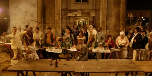 Debutul cinematografic al lui Silviu Purcărete la Cluj (foto: www.undevalapalilula.ro)