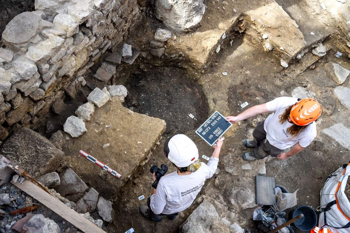 Un zid antic descoperit pe Île de la Cité, în apropierea Catedralei Notre-Dame