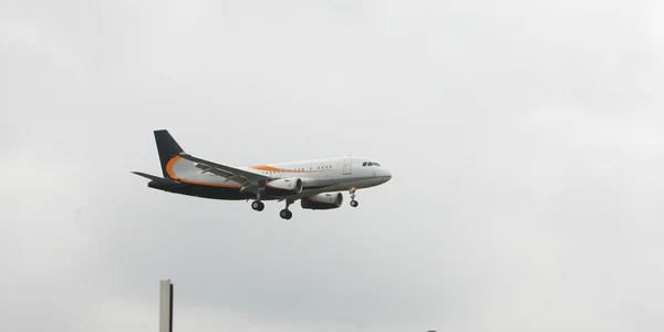 Avionul se deplasa între Toronto şi Zurich