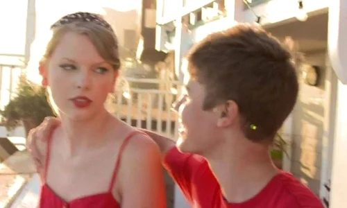 1 justin bieber si taylor swift jpg jpeg