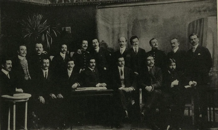 Primii interni ai Societății de Salvare din București 