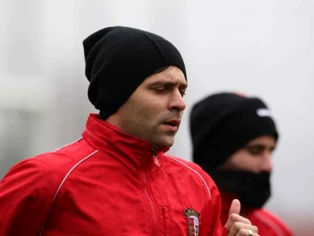 
    Raul Rusescu  