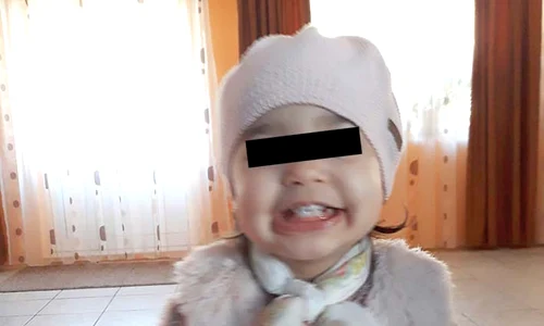 Ana are 2 ani și jumătate  jpeg