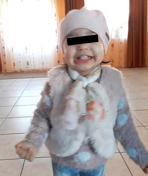Ana are 2 ani și jumătate