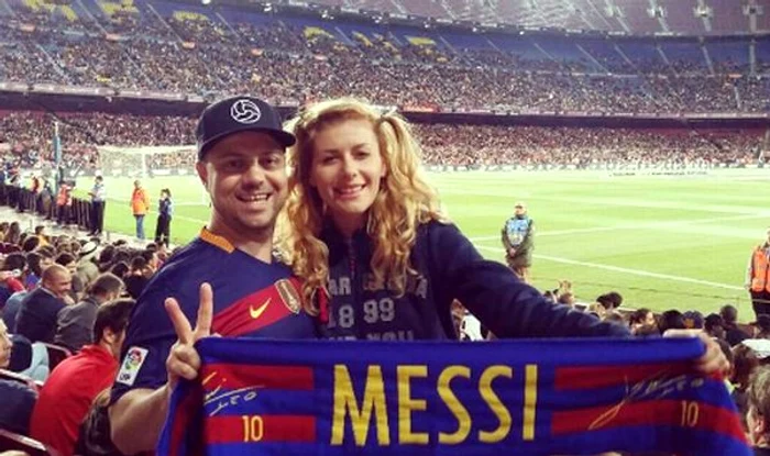 Dan şi Mădălina s-au fotografiat pe stadion