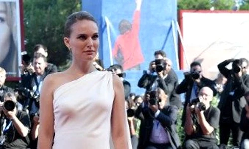 Natalie Portman a strălucit la Veneția jpeg