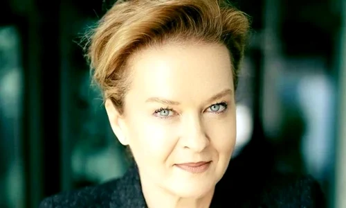 mona nicolici jpg