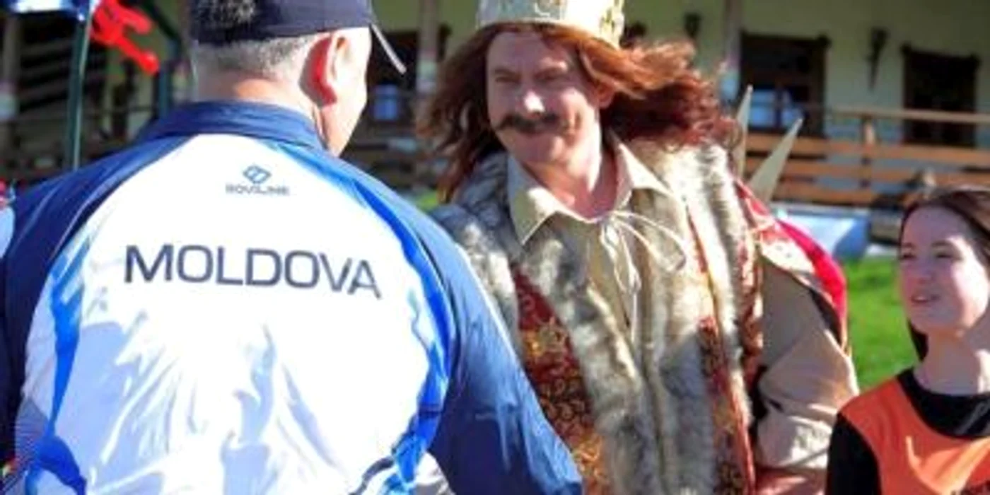 Igor Dodon salută un actor ce-l interpretează pe domnitorul Ştefan cel Mare Sursa: FacebookImagine