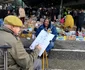 Caricaturistul Radu Clețiu în piața din Novi Sad FOTO Ștefan Both