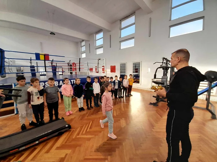 Educație Fizică la LPS Banatul FOTO Ștefan Both