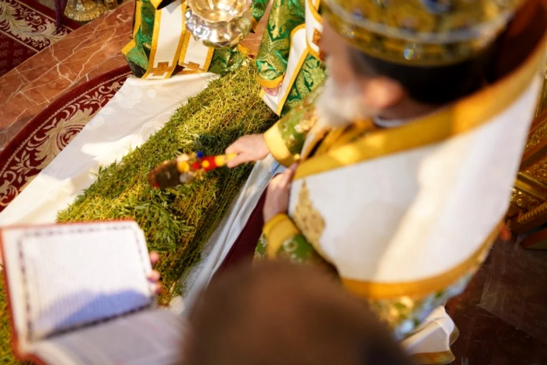 Sfinţirea ramurilor de salcie se face de sărbătoarea Floriilor FOTO Episcopia Sloboziei şi Călăraşilor