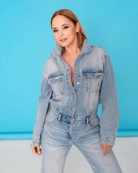 Andreea Marin, foto Alex Galmeanu, pagina oficiala