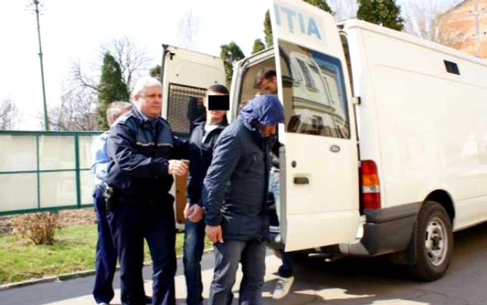 Medicul ginecologic a fost prins în flagrant în timp ce primea mită