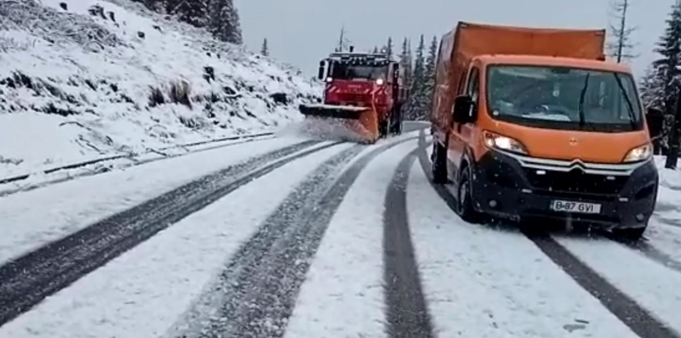 Utilajele de deszăăezire au acţionat pe Transalpina                                              Foto: DRDP Craiova
