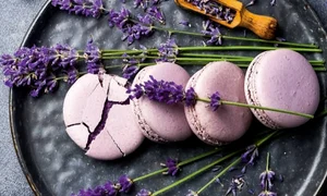 macarons cu aroma de lavanda jpg