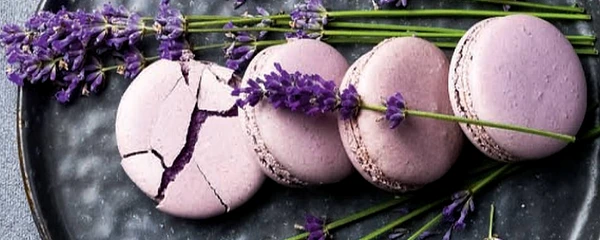 macarons cu aroma de lavanda jpg