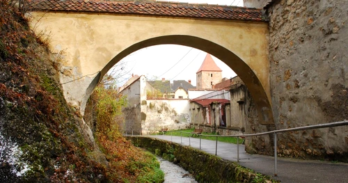 Maşinile ar urma să treacă şi prin două tuneluri, pentru ca monumentele din zonă să nu fie afectate Foto: Adevărul