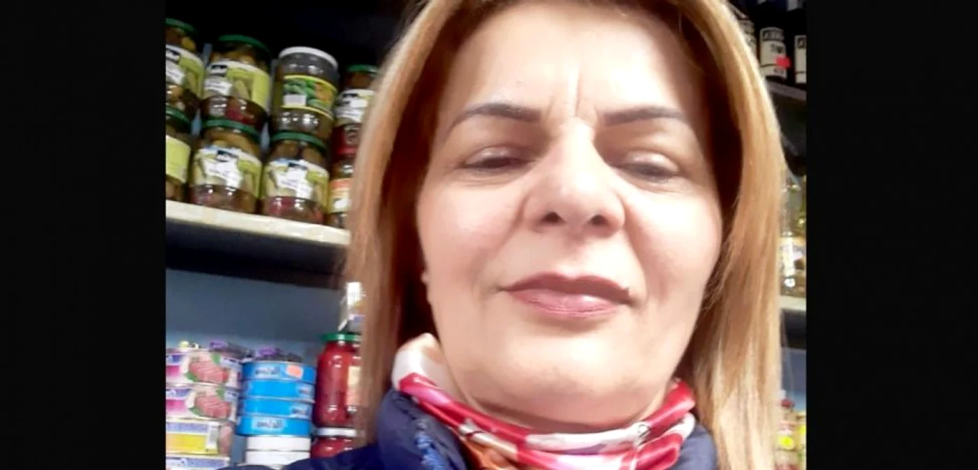 Sofia Obrejan a fost amendată cu o sumă mai mare decât salariul pe o lună pentru că un poliţist local a considerat că, în timp ce este la serviciu, femeia nu îşi poate justifica deplasarea