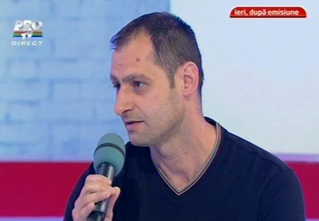 Ileana Ciuculete nu şi-a putut privi fiul în ochi. (captură Pro TV)