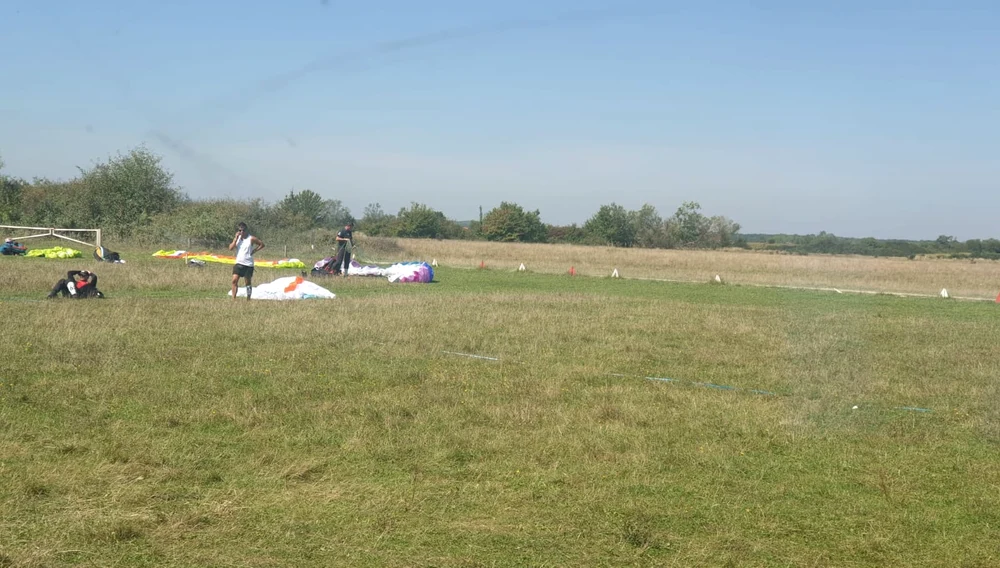 Accident cu parapanta la un campionat european din Cisnădie Sibiu FOTO turnulsfatului.ro