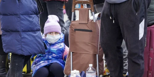 Mii de refugiaţi au umplut gara din Lviv. Foto Profimedia