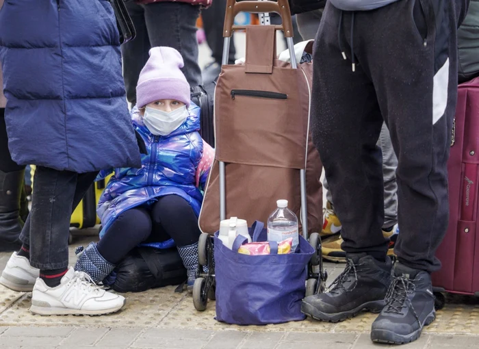 Mii de refugiaţi au umplut gara din Lviv. Foto Profimedia